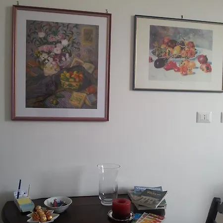 Ai Lattarini House Bed & Breakfast 4*