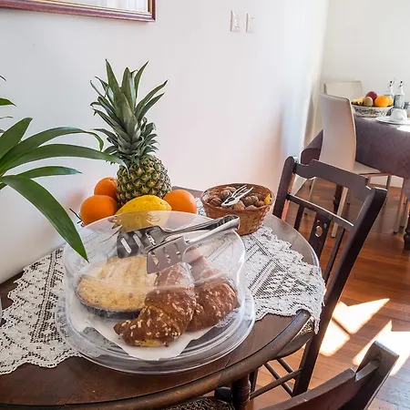 فندق مبيت وإفطار Ai Lattarini House 2*