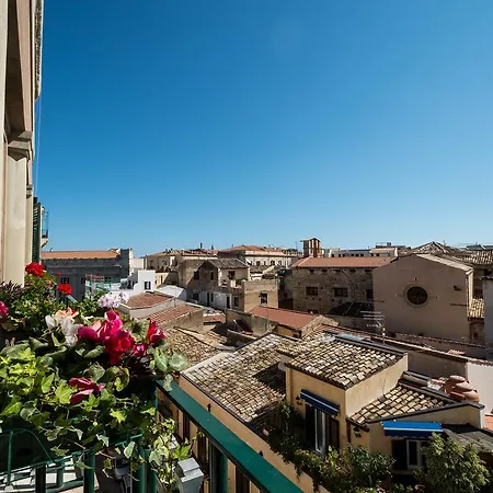 Ai Lattarini House 2* باليرمو