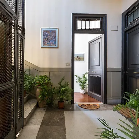 Ai Lattarini House Bed & Breakfast 4*