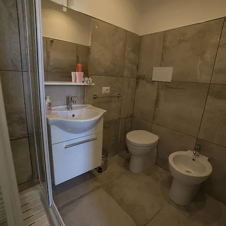 Ai Lattarini House Bed & Breakfast 4*